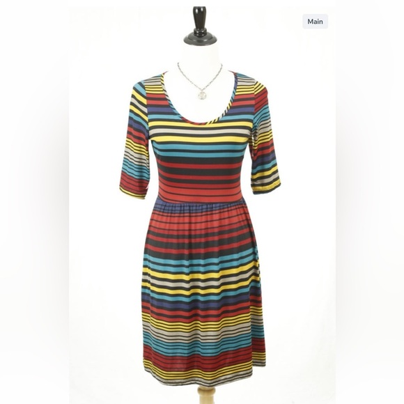 Dresses & Skirts - 💋FREE w/Purchase💋 EUC Cute striped dress